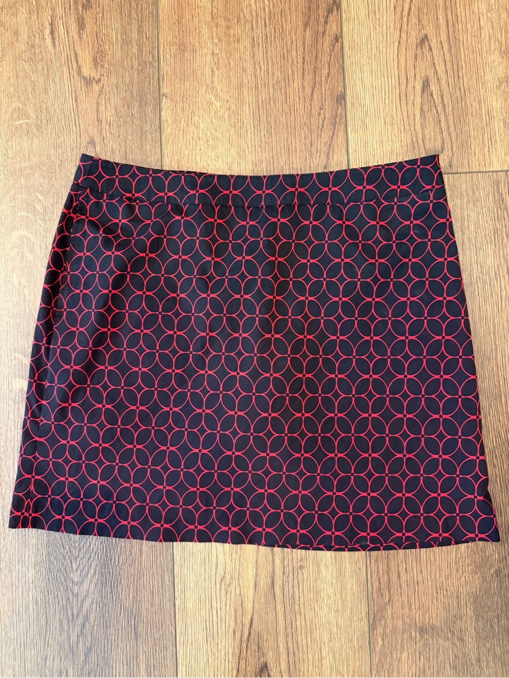 Greg Norman Black & Red Geometric Print Golf Skort Sz M